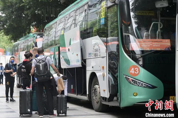 这并不容易，因为意大利的官僚机构阻碍了道路，因此现在我们还无法给出具体的答案。